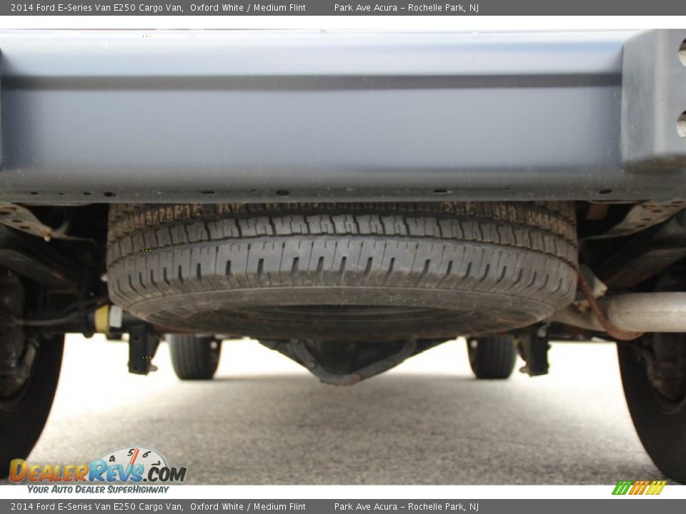 2014 Ford E-Series Van E250 Cargo Van Oxford White / Medium Flint Photo #23