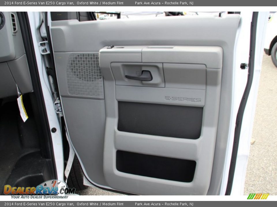 2014 Ford E-Series Van E250 Cargo Van Oxford White / Medium Flint Photo #27