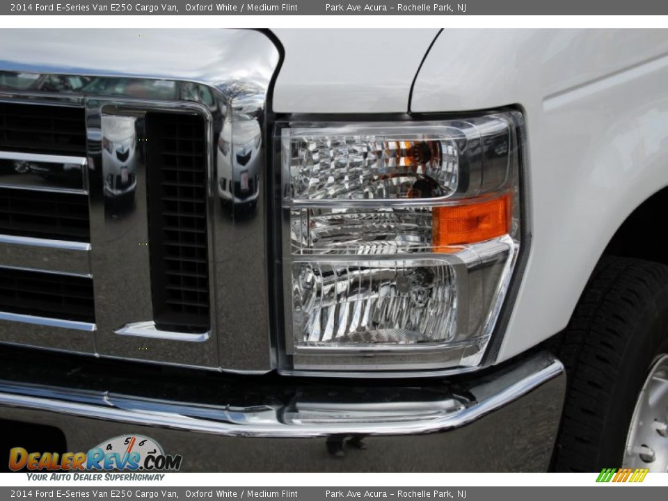 2014 Ford E-Series Van E250 Cargo Van Oxford White / Medium Flint Photo #32