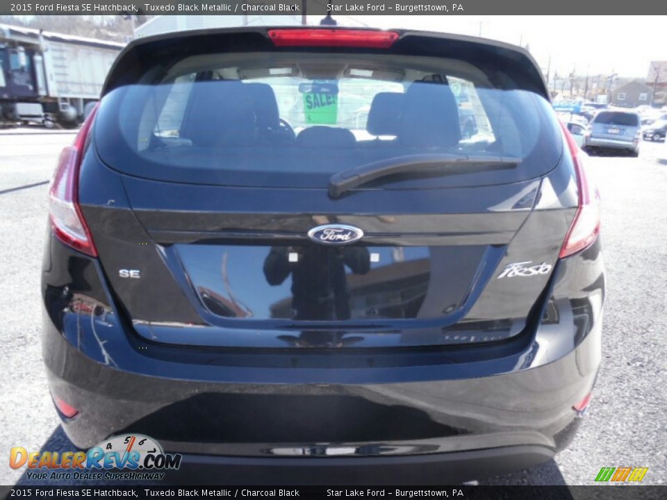 2015 Ford Fiesta SE Hatchback Tuxedo Black Metallic / Charcoal Black Photo #4