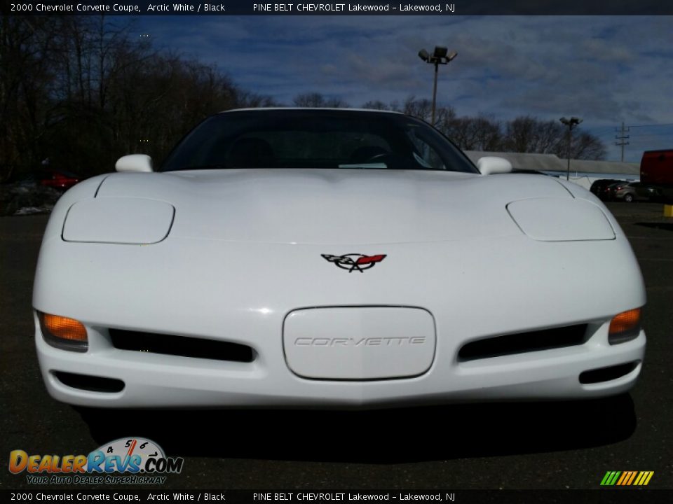 2000 Chevrolet Corvette Coupe Arctic White / Black Photo #2