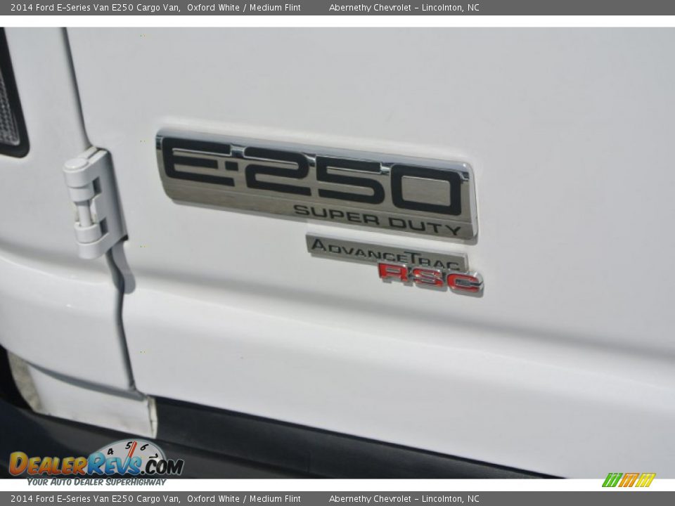 2014 Ford E-Series Van E250 Cargo Van Oxford White / Medium Flint Photo #7