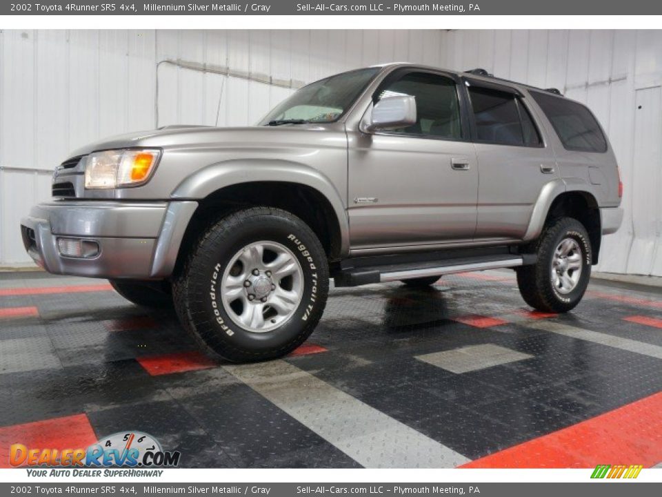 2002 Toyota 4Runner SR5 4x4 Millennium Silver Metallic / Gray Photo #2