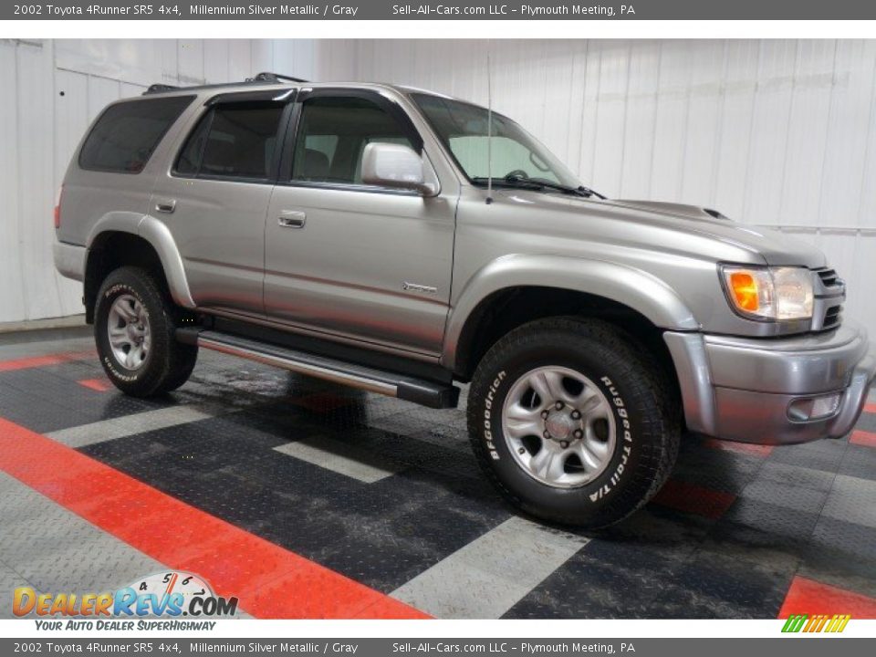 2002 Toyota 4Runner SR5 4x4 Millennium Silver Metallic / Gray Photo #6