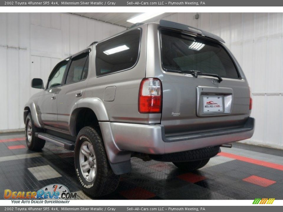 2002 Toyota 4Runner SR5 4x4 Millennium Silver Metallic / Gray Photo #10