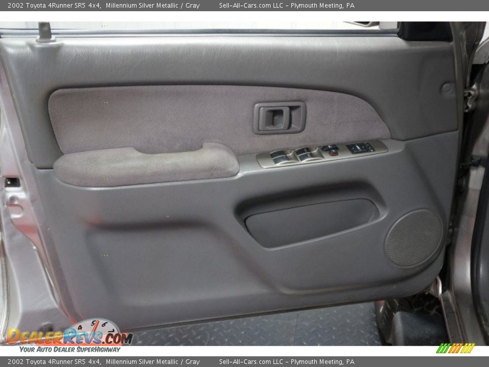 2002 Toyota 4Runner SR5 4x4 Millennium Silver Metallic / Gray Photo #12