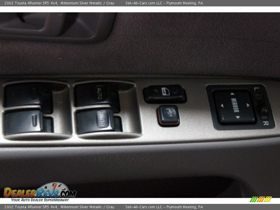 2002 Toyota 4Runner SR5 4x4 Millennium Silver Metallic / Gray Photo #13