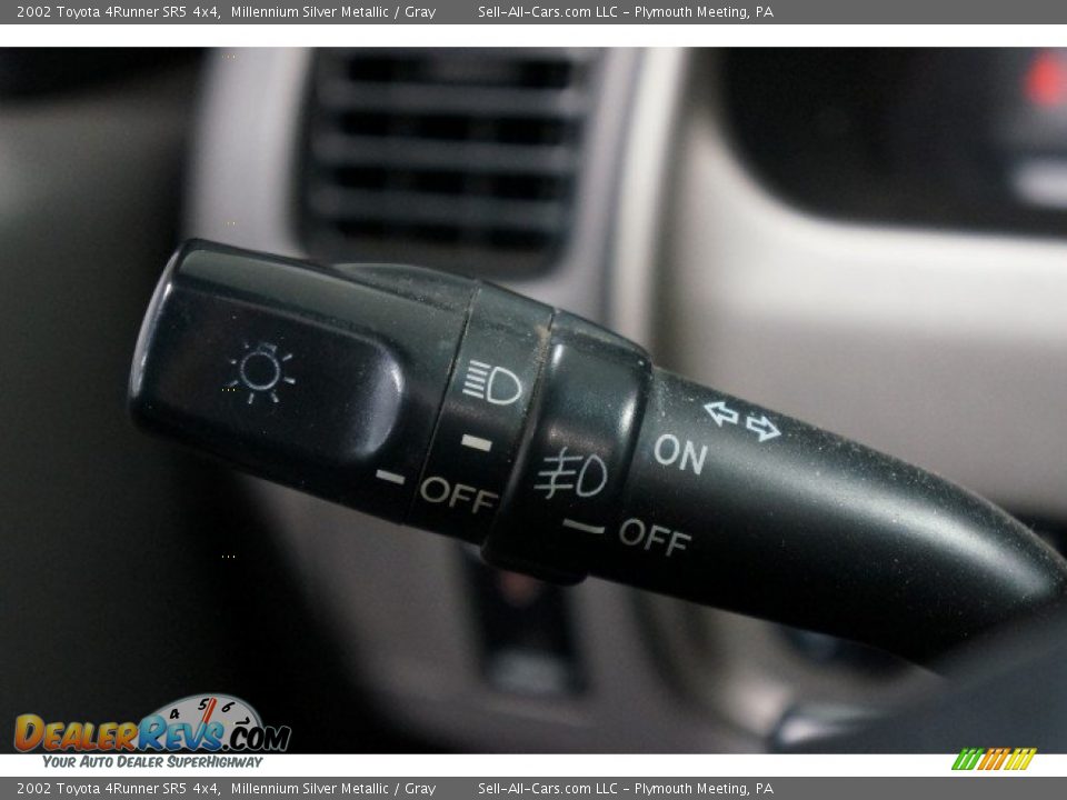 2002 Toyota 4Runner SR5 4x4 Millennium Silver Metallic / Gray Photo #22