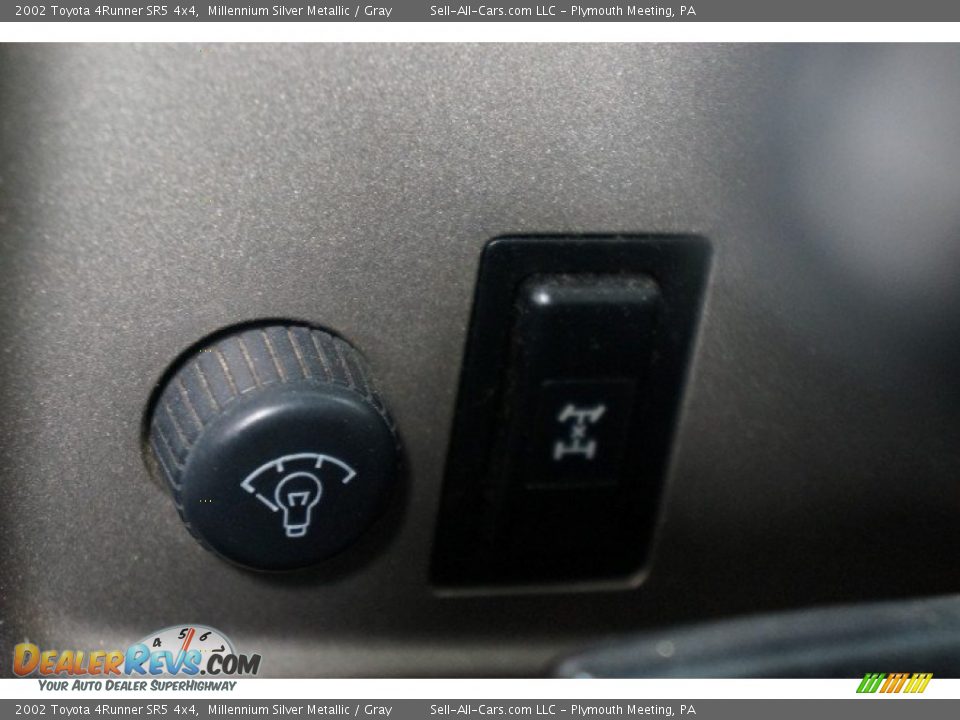 2002 Toyota 4Runner SR5 4x4 Millennium Silver Metallic / Gray Photo #24