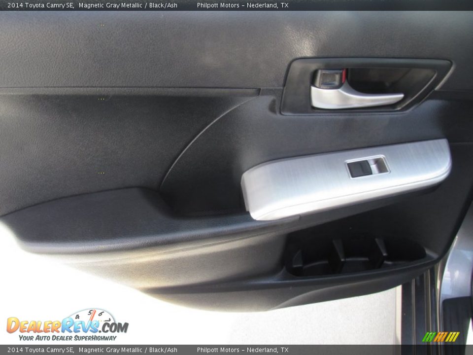 2014 Toyota Camry SE Magnetic Gray Metallic / Black/Ash Photo #28