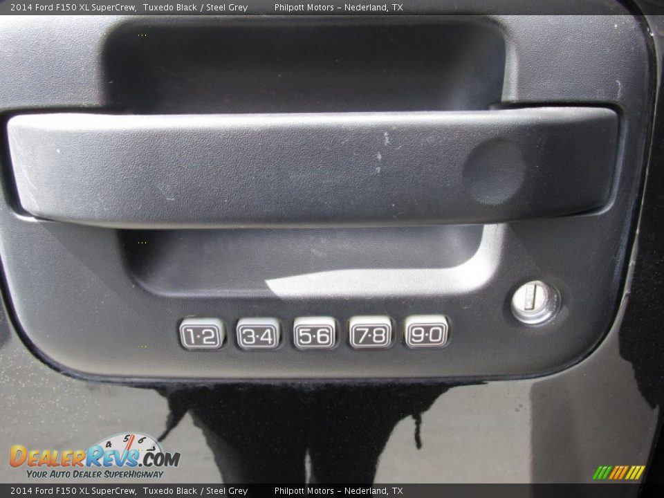 2014 Ford F150 XL SuperCrew Tuxedo Black / Steel Grey Photo #31