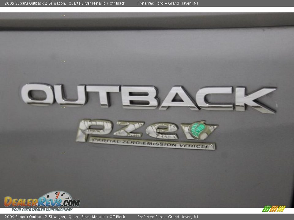 2009 Subaru Outback 2.5i Wagon Quartz Silver Metallic / Off Black Photo #7