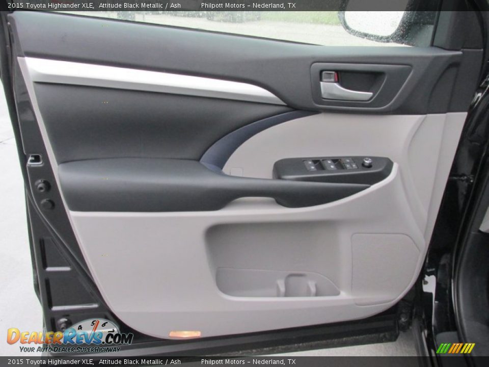 2015 Toyota Highlander XLE Attitude Black Metallic / Ash Photo #20