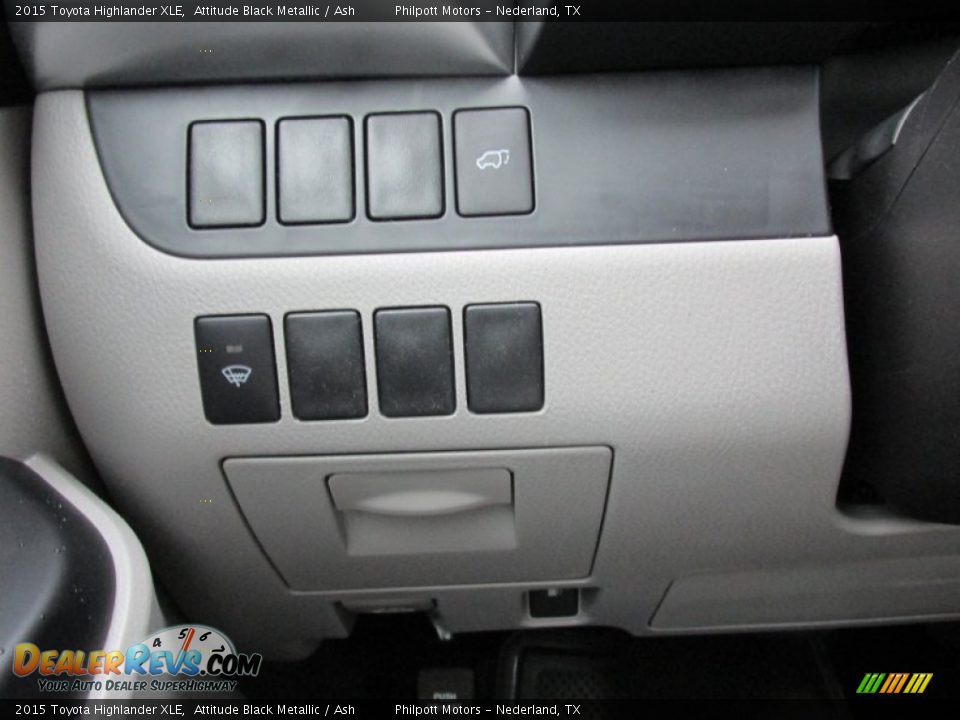2015 Toyota Highlander XLE Attitude Black Metallic / Ash Photo #35