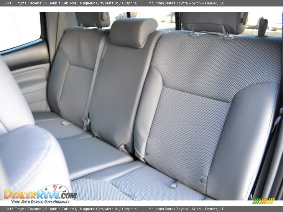 2015 Toyota Tacoma V6 Double Cab 4x4 Magnetic Gray Metallic / Graphite Photo #7
