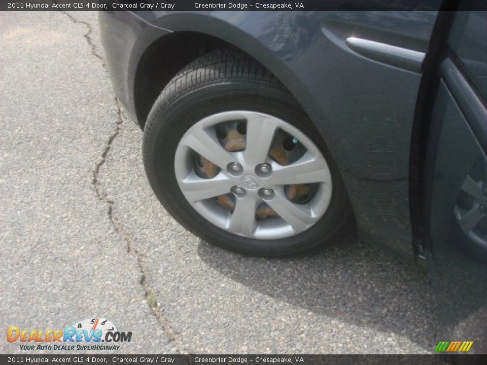 2011 Hyundai Accent GLS 4 Door Charcoal Gray / Gray Photo #23