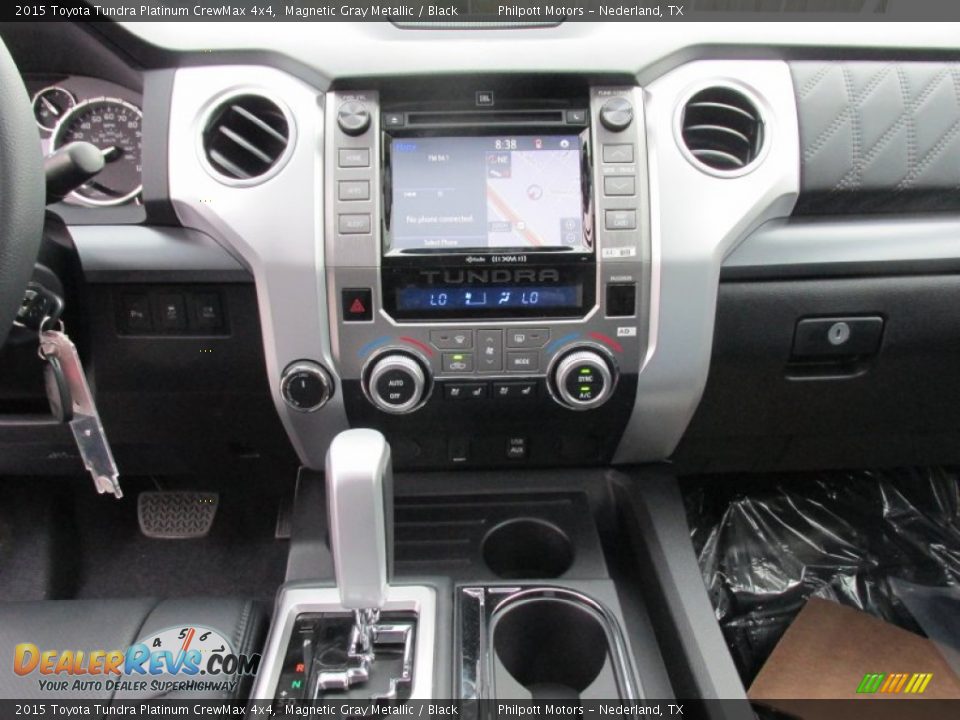 2015 Toyota Tundra Platinum CrewMax 4x4 Magnetic Gray Metallic / Black Photo #25