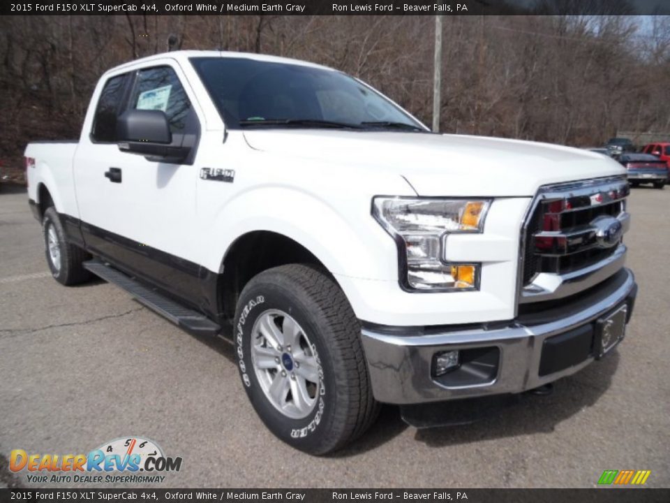 Front 3/4 View of 2015 Ford F150 XLT SuperCab 4x4 Photo #2