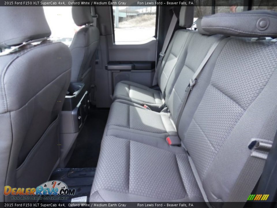 Rear Seat of 2015 Ford F150 XLT SuperCab 4x4 Photo #13
