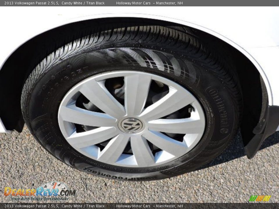 2013 Volkswagen Passat 2.5L S Candy White / Titan Black Photo #5