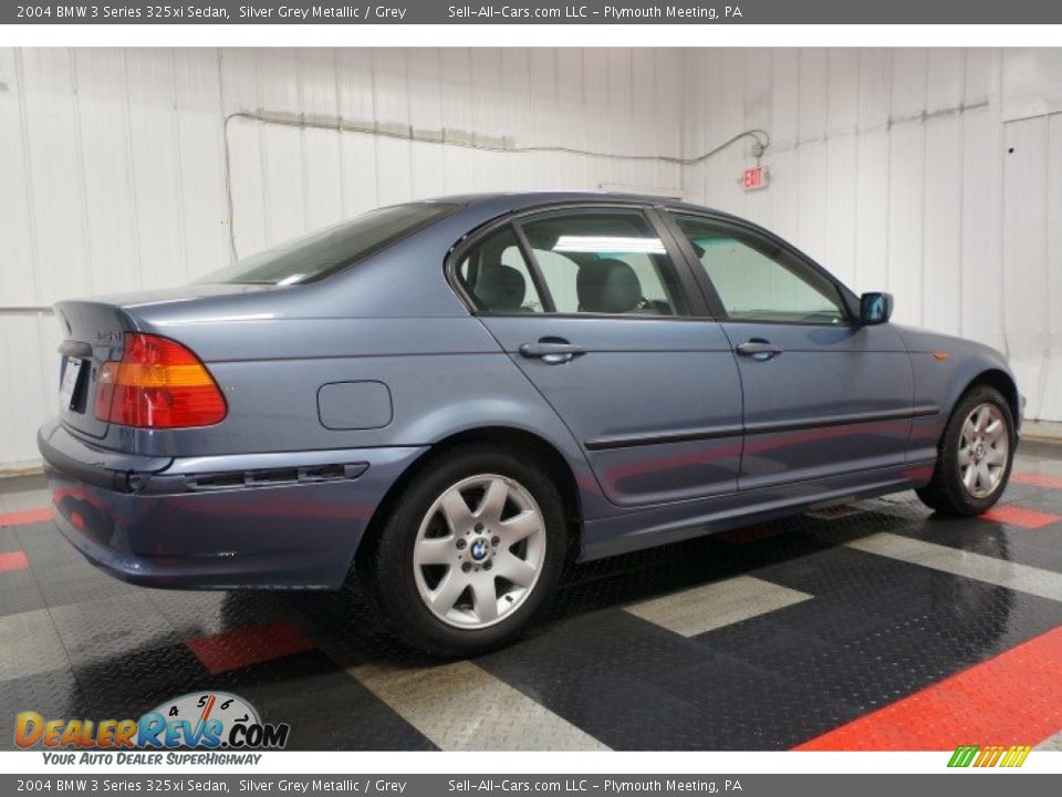 2004 BMW 3 Series 325xi Sedan Silver Grey Metallic / Grey Photo #7