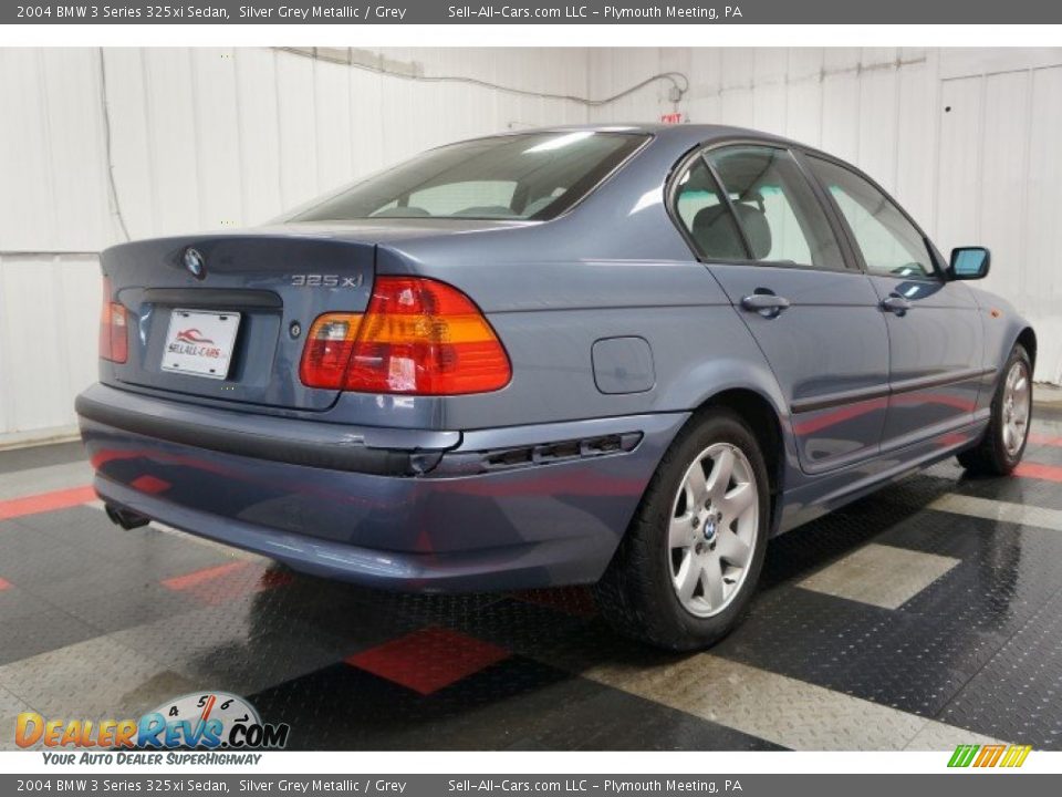 2004 BMW 3 Series 325xi Sedan Silver Grey Metallic / Grey Photo #8