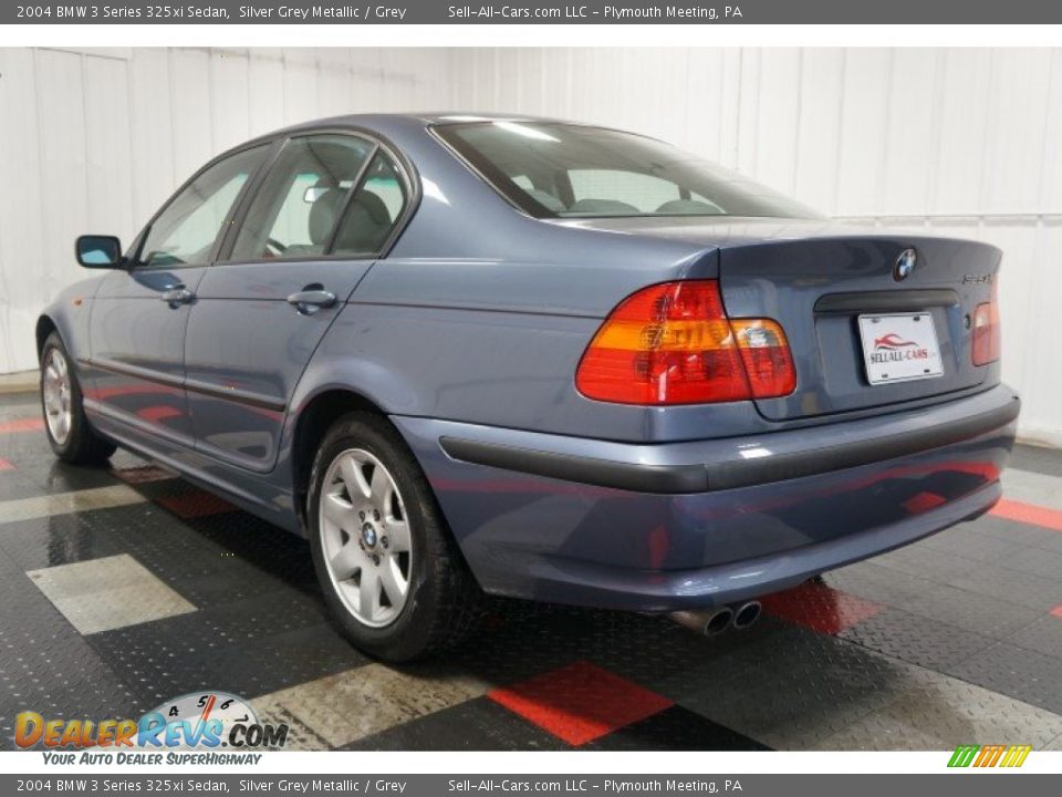 2004 BMW 3 Series 325xi Sedan Silver Grey Metallic / Grey Photo #10
