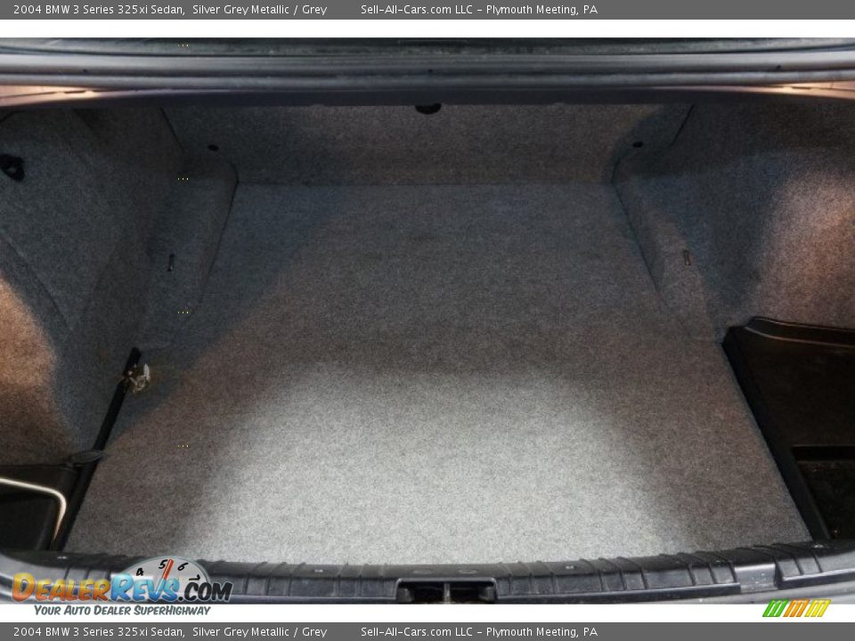 2004 BMW 3 Series 325xi Sedan Silver Grey Metallic / Grey Photo #17