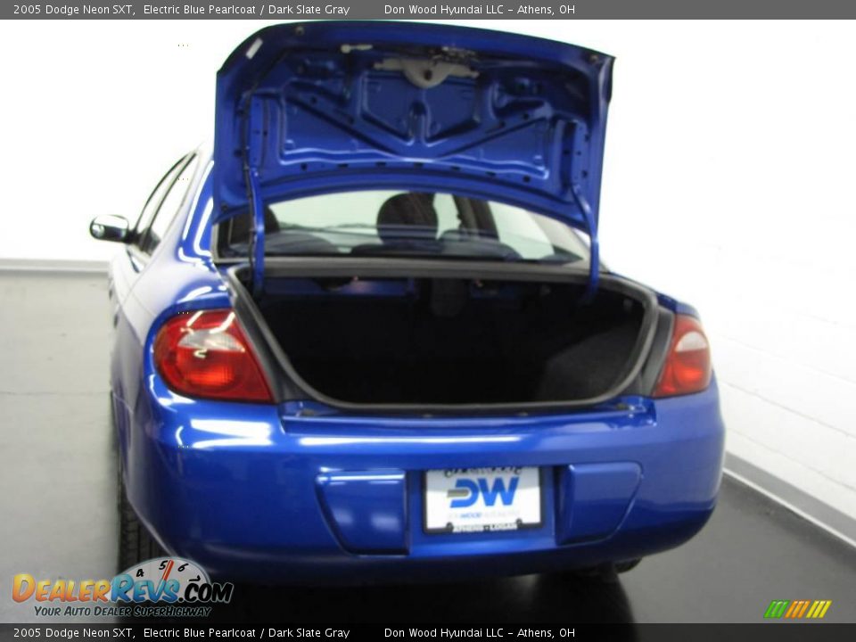 2005 Dodge Neon SXT Electric Blue Pearlcoat / Dark Slate Gray Photo #6