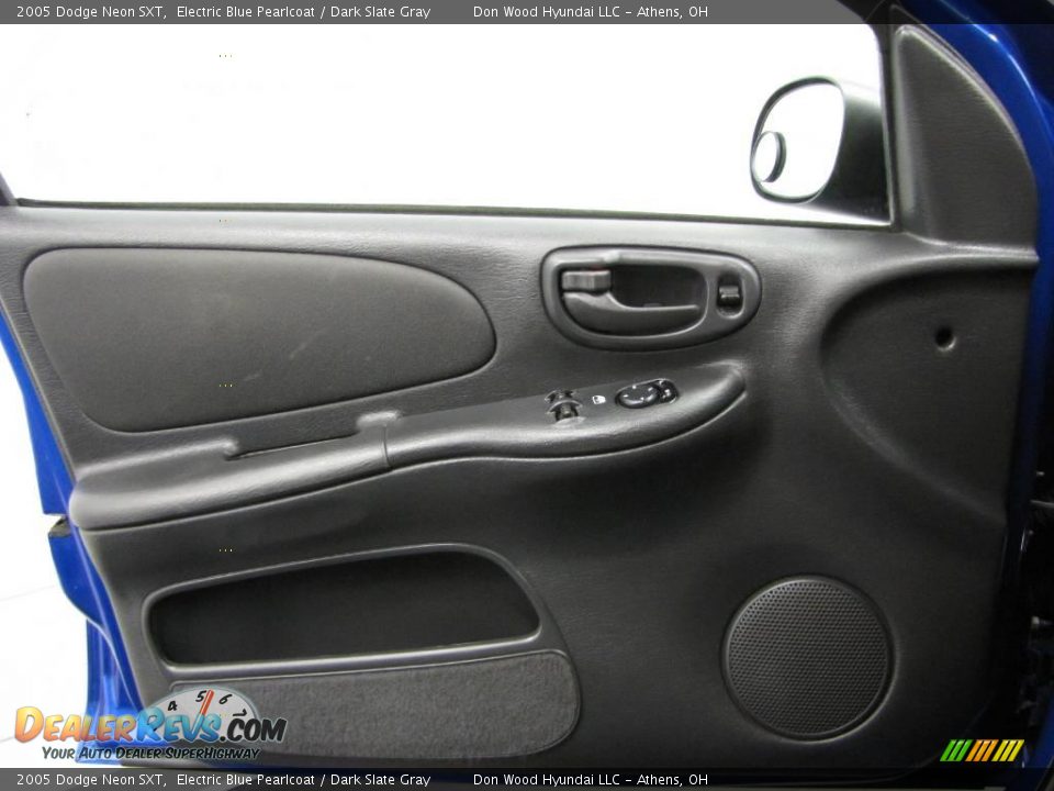 2005 Dodge Neon SXT Electric Blue Pearlcoat / Dark Slate Gray Photo #14