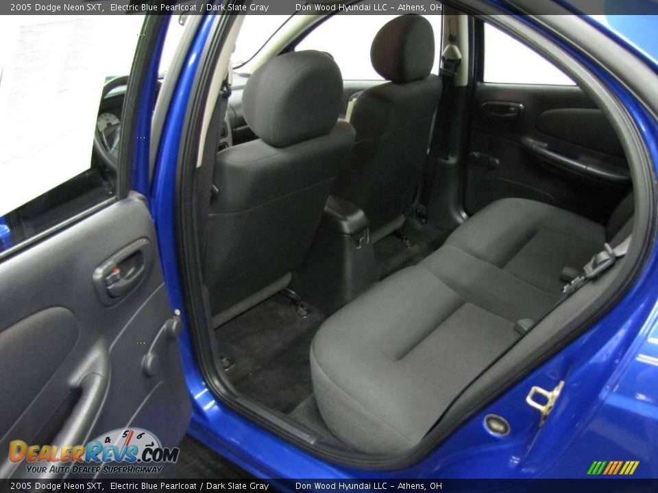 2005 Dodge Neon SXT Electric Blue Pearlcoat / Dark Slate Gray Photo #16