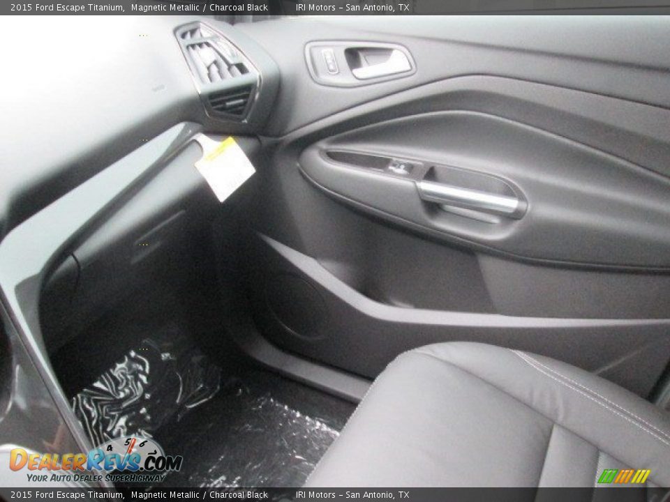 2015 Ford Escape Titanium Magnetic Metallic / Charcoal Black Photo #36