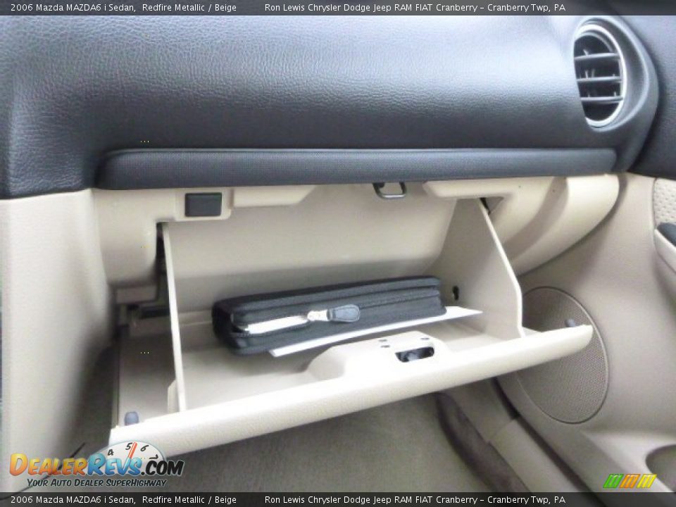 2006 Mazda MAZDA6 i Sedan Redfire Metallic / Beige Photo #20