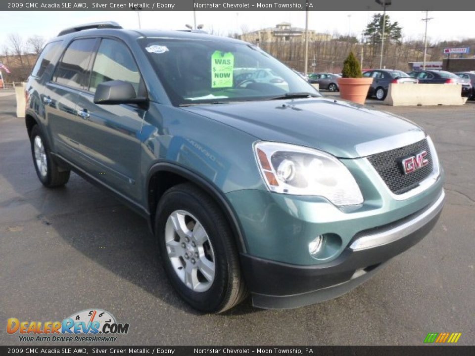 Front 3/4 View of 2009 GMC Acadia SLE AWD Photo #7