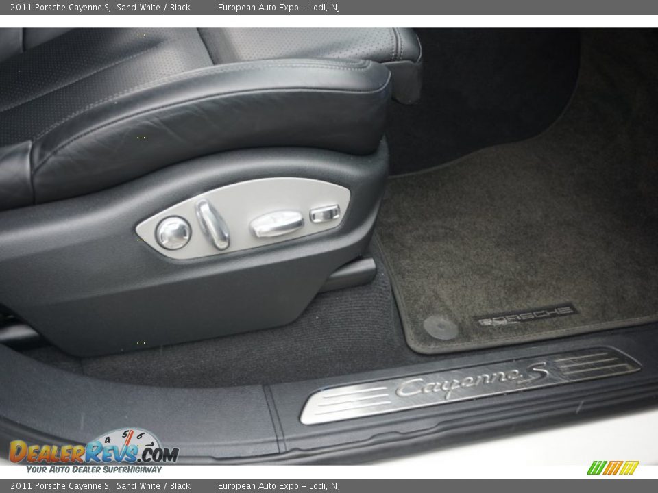 2011 Porsche Cayenne S Sand White / Black Photo #18