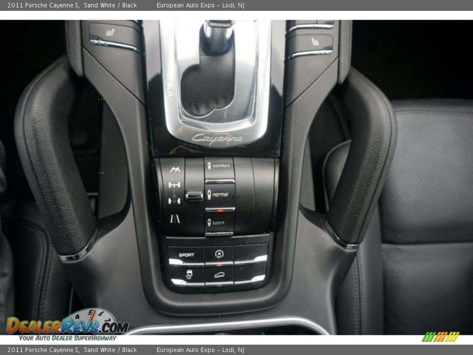 2011 Porsche Cayenne S Sand White / Black Photo #29