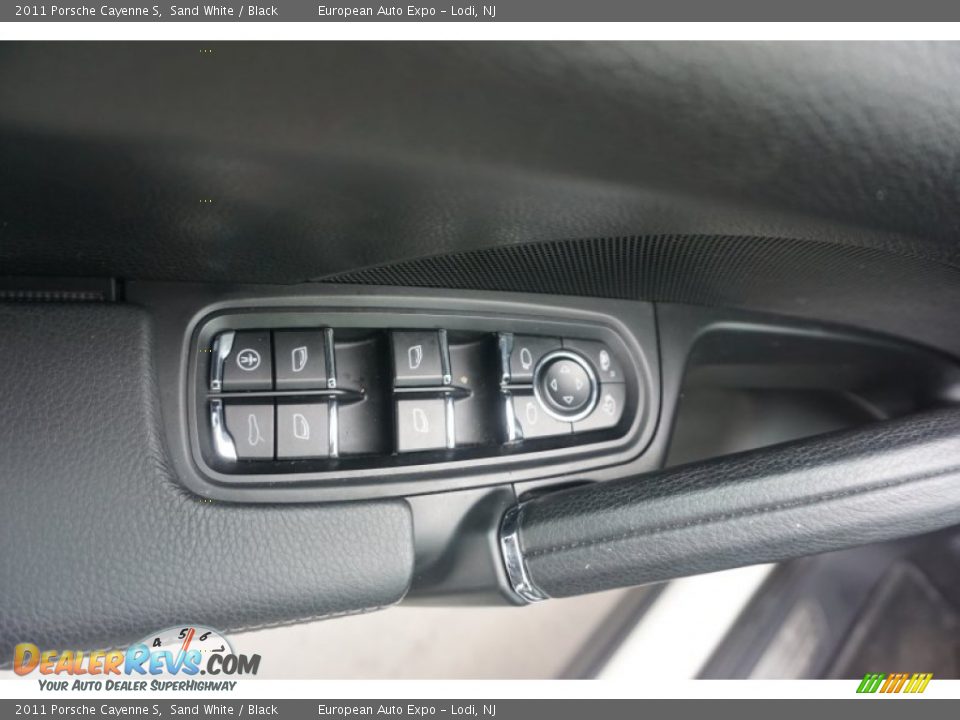 2011 Porsche Cayenne S Sand White / Black Photo #30