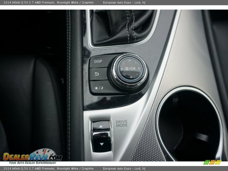 2014 Infiniti Q 50 3.7 AWD Premium Moonlight White / Graphite Photo #26
