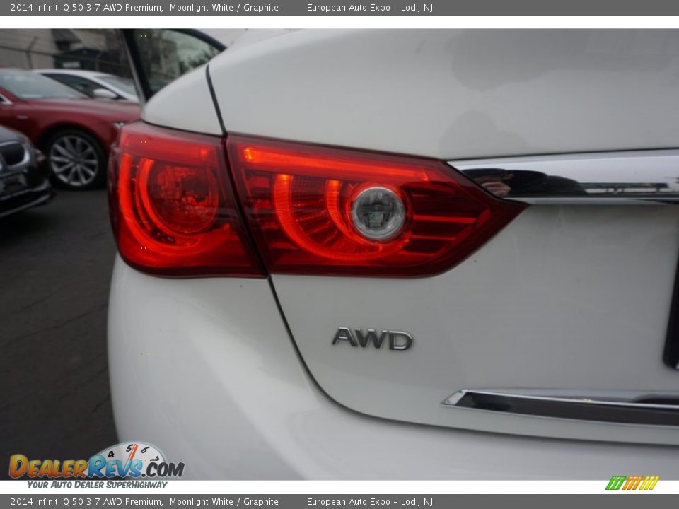 2014 Infiniti Q 50 3.7 AWD Premium Moonlight White / Graphite Photo #35