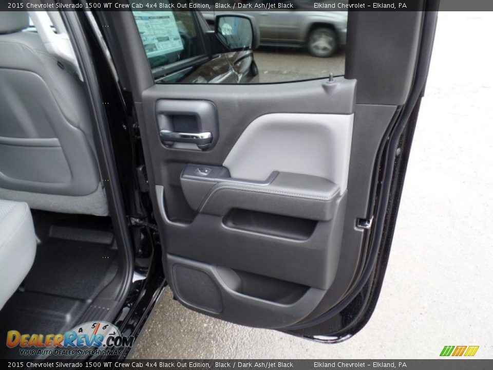 Door Panel of 2015 Chevrolet Silverado 1500 WT Crew Cab 4x4 Black Out Edition Photo #21