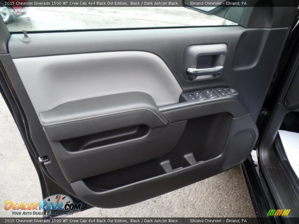 Door Panel of 2015 Chevrolet Silverado 1500 WT Crew Cab 4x4 Black Out Edition Photo #26