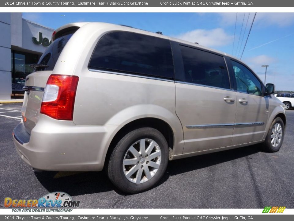 2014 Chrysler Town & Country Touring Cashmere Pearl / Black/Light Graystone Photo #7