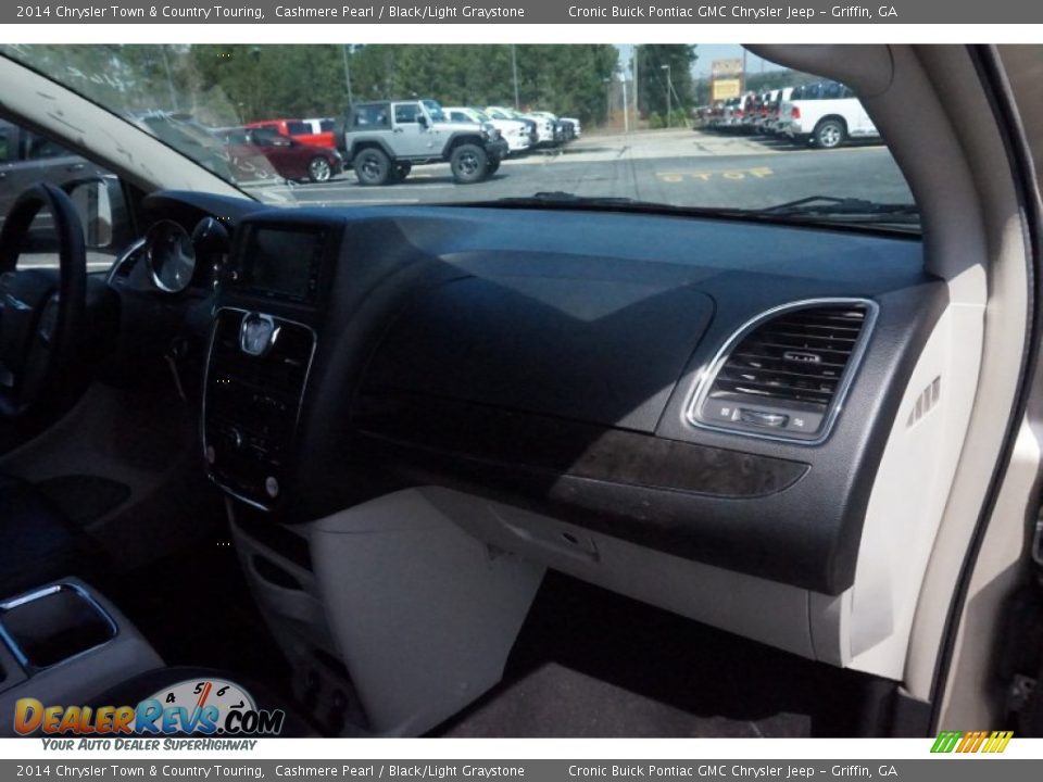 2014 Chrysler Town & Country Touring Cashmere Pearl / Black/Light Graystone Photo #19