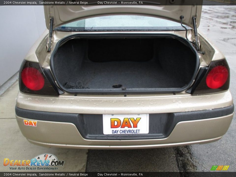 2004 Chevrolet Impala Sandstone Metallic / Neutral Beige Photo #17