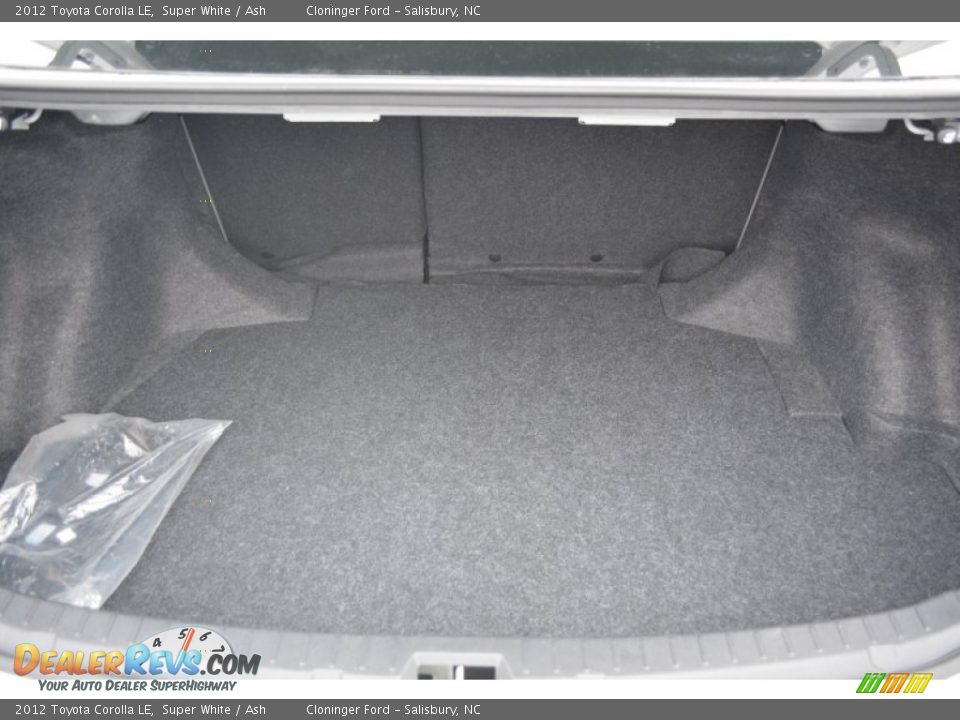 2012 Toyota Corolla LE Super White / Ash Photo #14