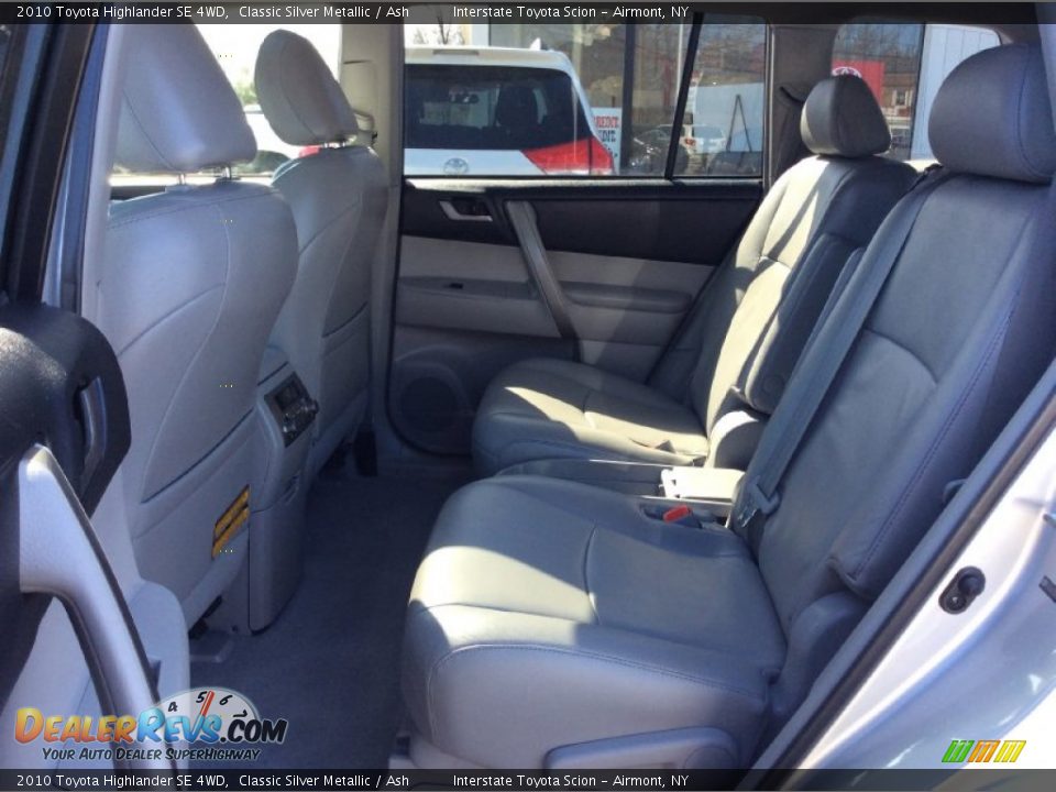 2010 Toyota Highlander SE 4WD Classic Silver Metallic / Ash Photo #17