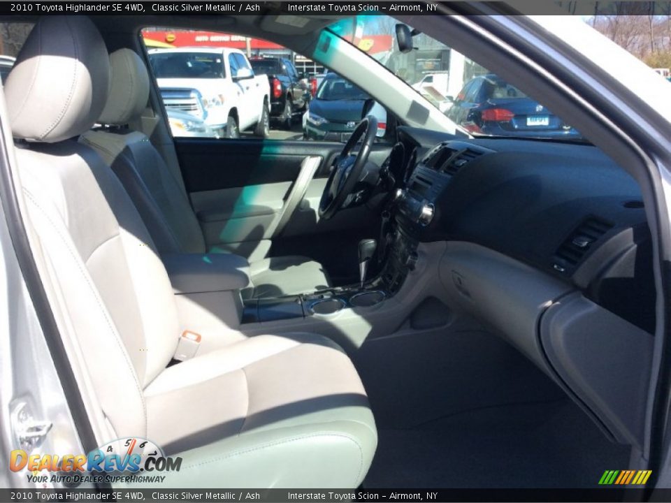 2010 Toyota Highlander SE 4WD Classic Silver Metallic / Ash Photo #21