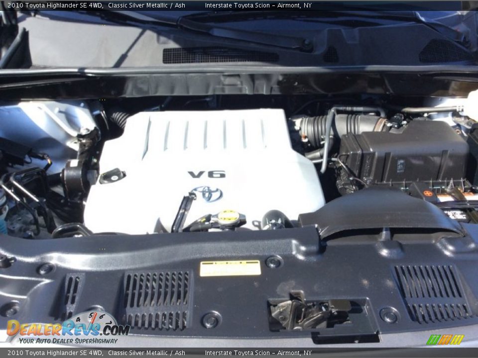 2010 Toyota Highlander SE 4WD Classic Silver Metallic / Ash Photo #24