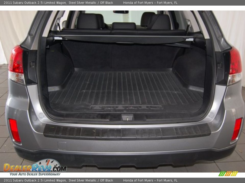 2011 Subaru Outback 2.5i Limited Wagon Steel Silver Metallic / Off Black Photo #30