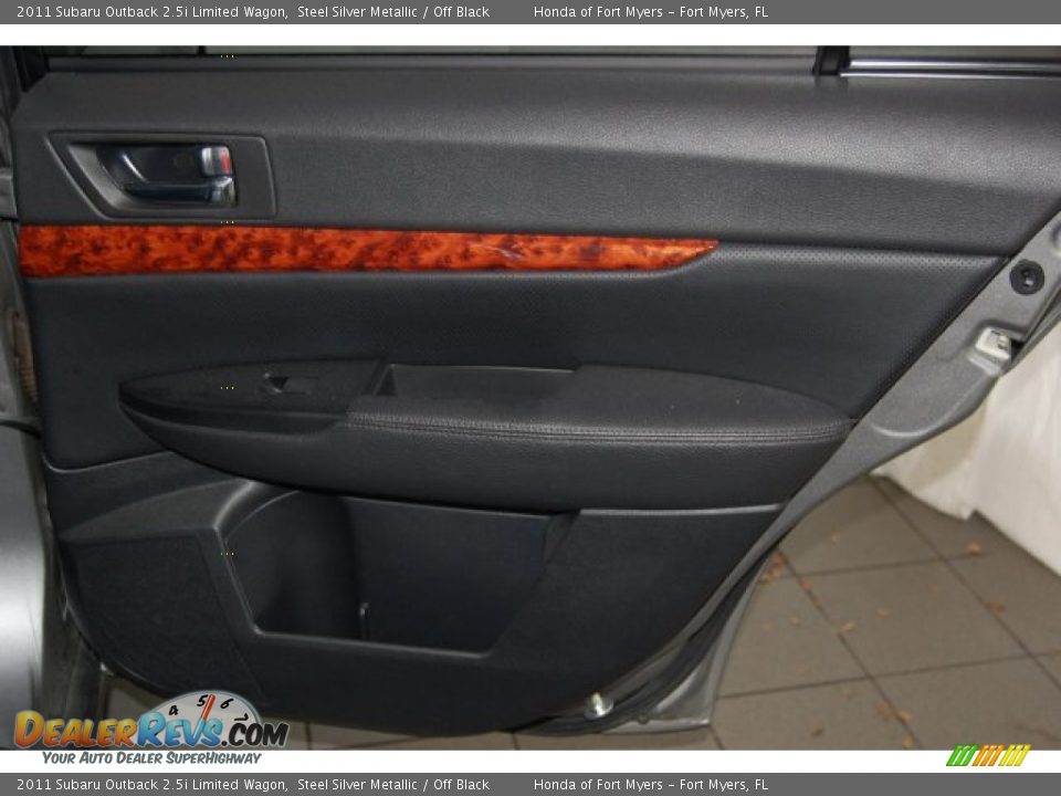 2011 Subaru Outback 2.5i Limited Wagon Steel Silver Metallic / Off Black Photo #31